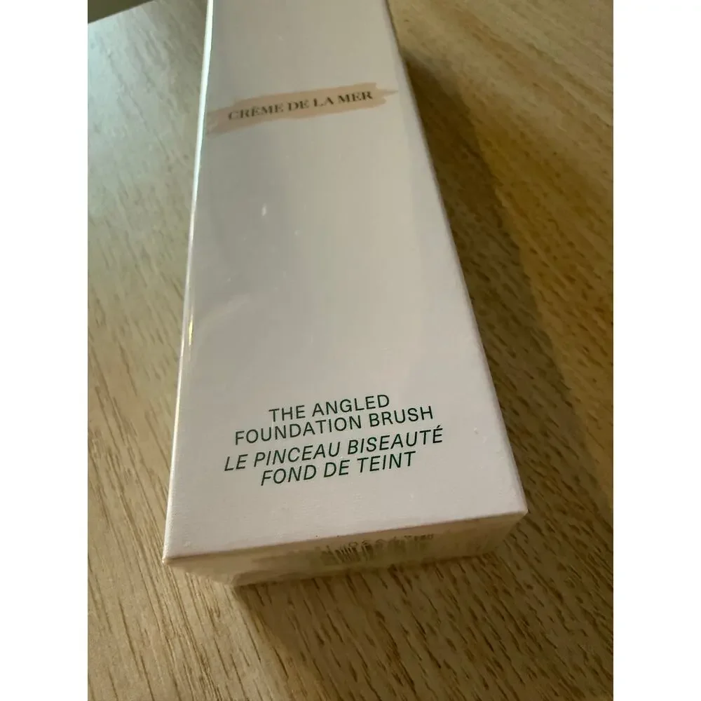 $95 New La Mer Skincolor The Angled Foundation Brush Luxury Makeup Brush Rare